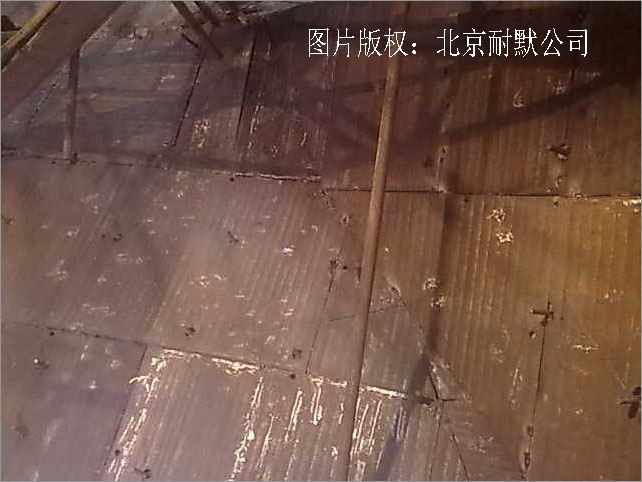 采用堆焊耐磨復(fù)合板制作鋼板倉(cāng) 采用堆焊耐磨復(fù)合板制作鋼板倉(cāng)