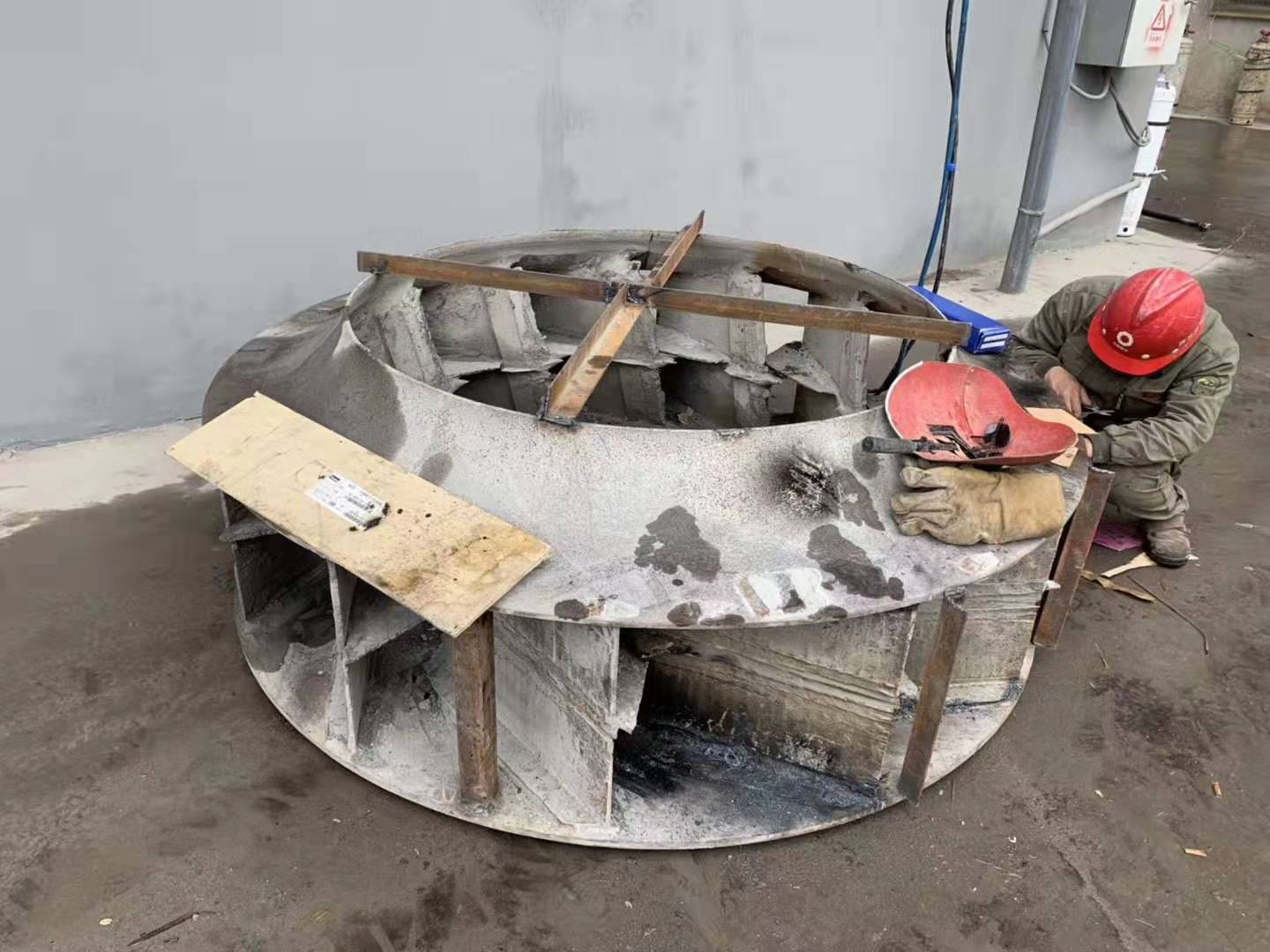 堆焊復合鋼板KN60在風機葉輪中的應用 堆焊復合鋼板KN60在風機葉輪中的應用