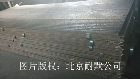 真空疊軋工藝下復(fù)合耐磨鋼板的研究 真空疊軋工藝下復(fù)合耐磨鋼板的研究